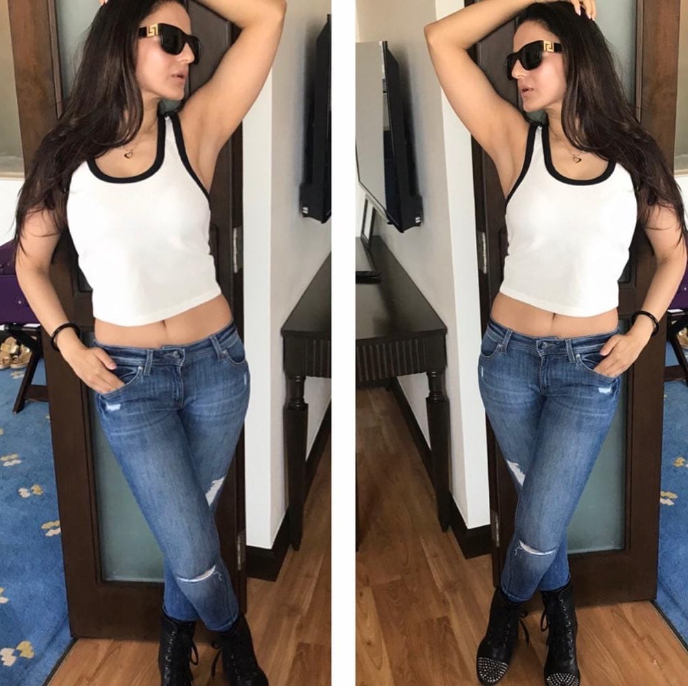 Ameesha Patel Makes Heads Turn With Her Sizzling Photos On Social Media ...
