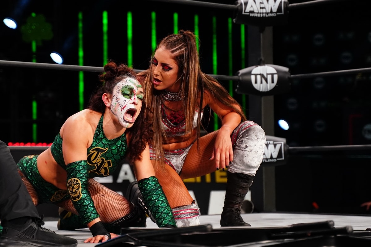 Fans Feel Thunder Rosa vs Britt Baker Unsanctioned Lights Out Match Was the Best Women's Bout in AEW
