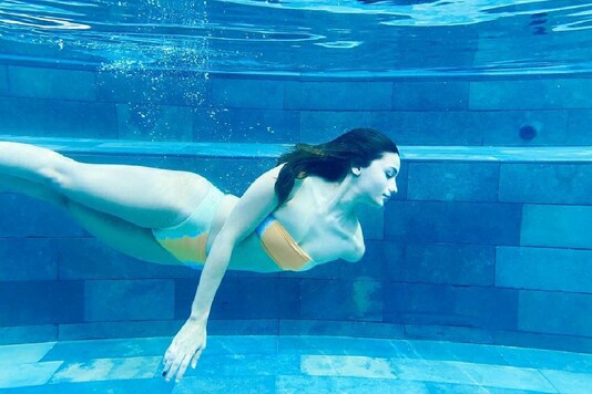 Alia Bhatt is a Real-life Mermaid as She Swims in Yellow Bikini, See Pic