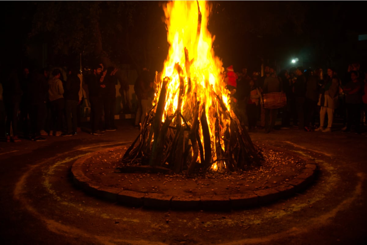 Holika Dahan 2021: Timings, Muhurat, Significance and Other Details