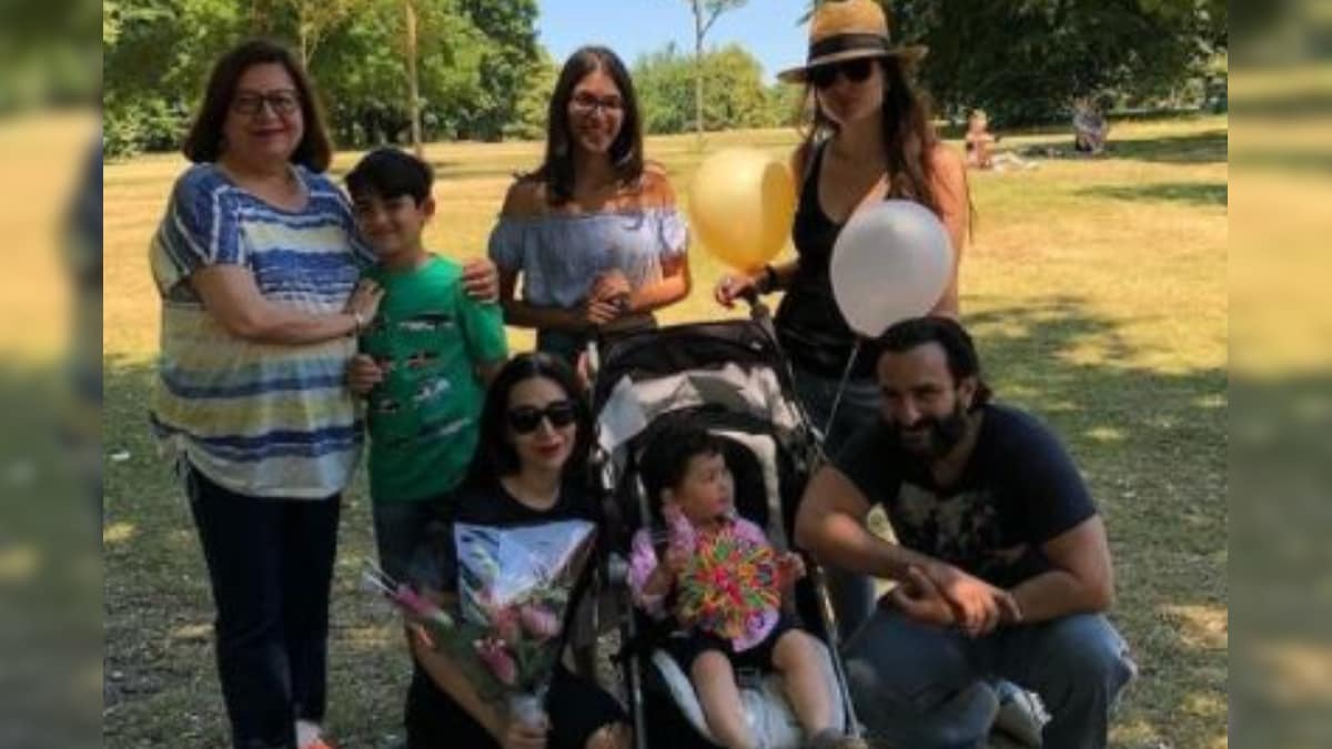 Kareena Kapoor Khan Posts Family Picture on Instagram