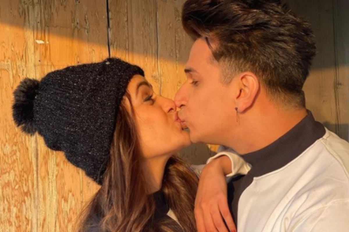Prince Narula Shares A Steamy Kiss With Wife Yuvika Chaudhary In These Love Filled Pics