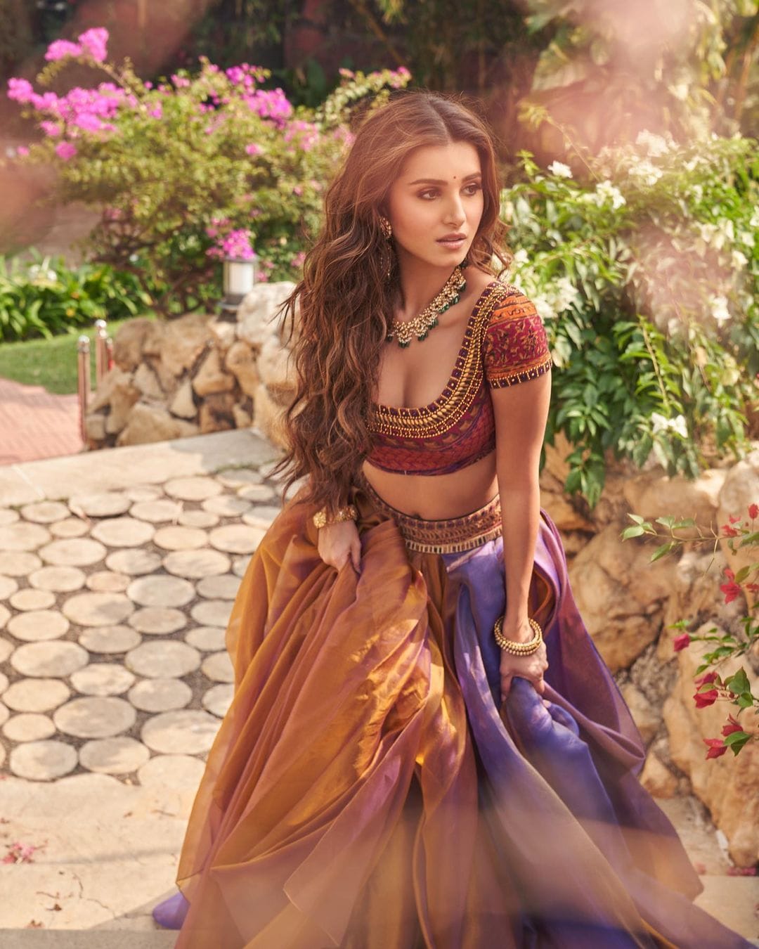 tara sutaria white lehenga