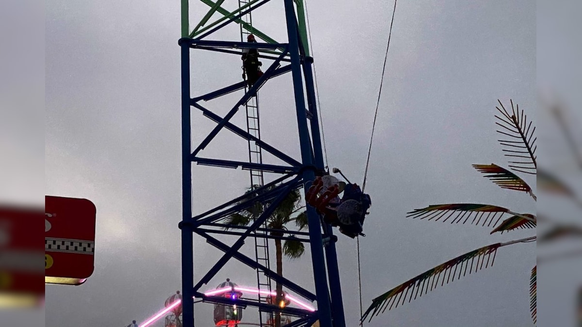 WATCH: How Two Teens were Rescued after Getting Stuck Mid-air during Slingshot Ride in Florida