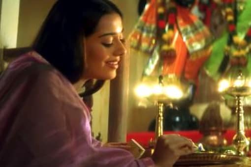 Poonam from Vivaah: Amrita Rao's character was the overtly shy girl who couldn't even look at her fiancee without her cheeks turning rose-pink. And like all the sanskari daughters before her, she made sure to keep quiet even when her aunt kept making her life a living hell. 
