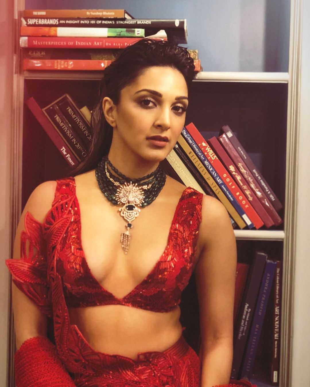 Kiara Advani Sex - Kiara Advani Misses Her Bikini Body; Take A Look At Diva's Sexy Pictures