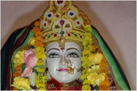 Saptami Tithi will start at 05:58 am on April 03 and will conclude at 04:12 am on April 04.