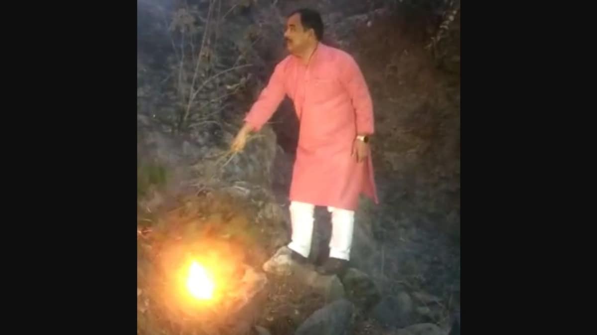 Lights, Camera, Action & Trolling: Uttarakhand Forest Minister Justifies Dousing Fire with Bush