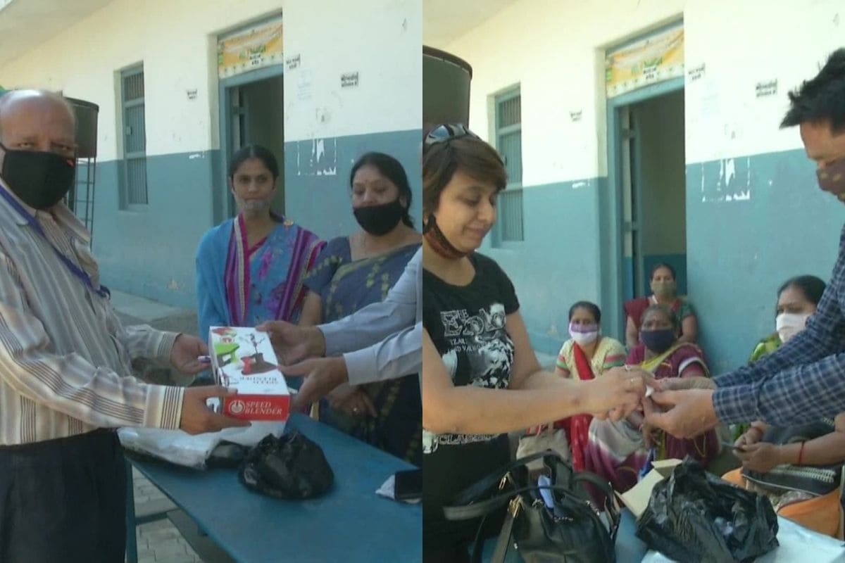 You are currently viewing Rajkot Goldsmiths’ Reward to Covid-19 Jab Recipients