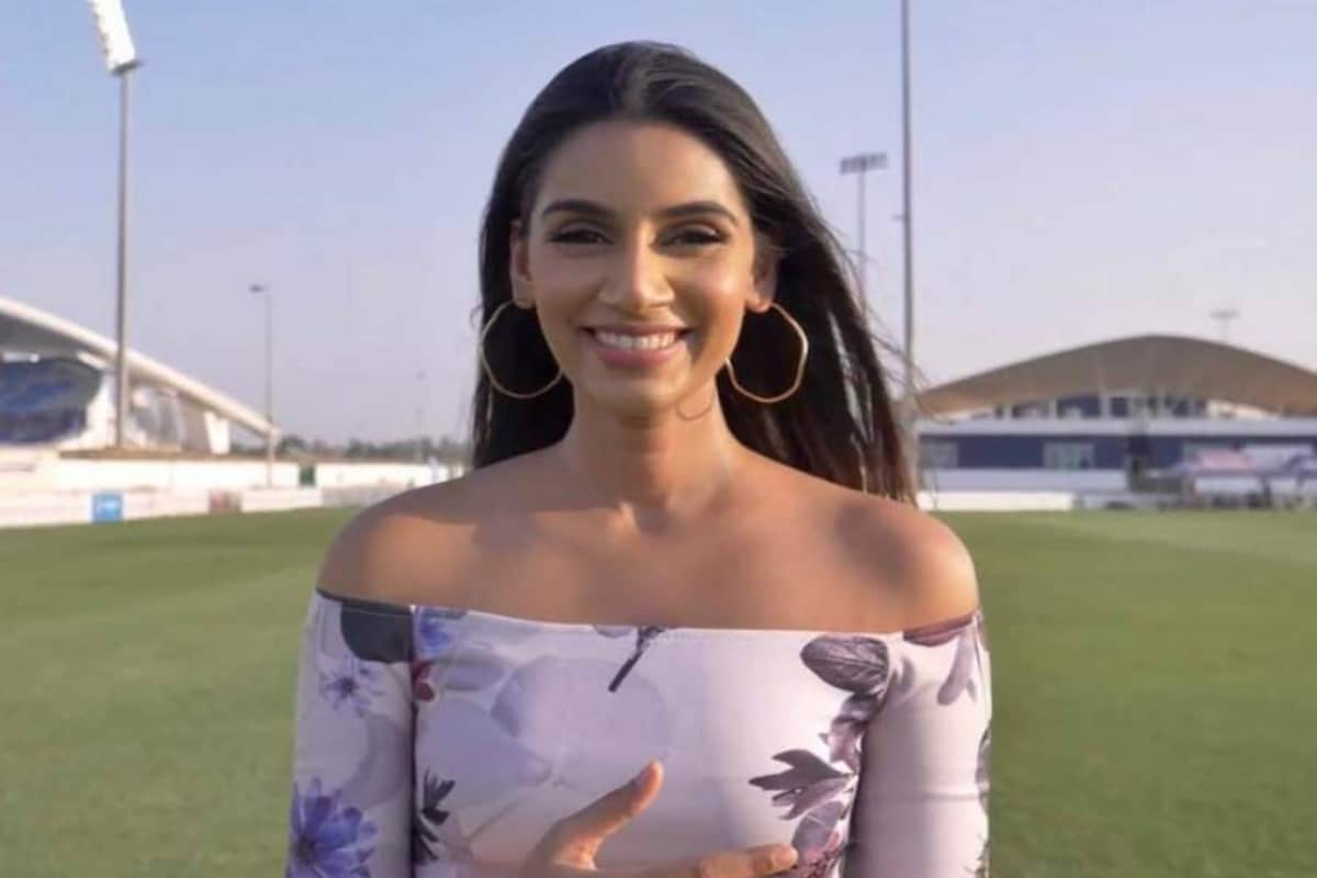 IPL 2021: Jasprit Bumrah's Wife Sanjana Ganesan Gets Back to Work, Quickly