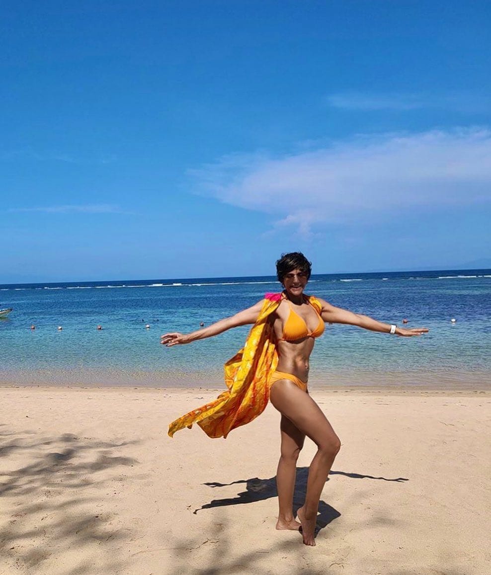 Mandira Bedi Looks Smoking Hot In Bikinis, See The Fitness Icon Looking  Amazing At 49 - News18