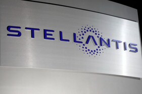 Stellantis to Develop Electric Vehicle Platforms Capable of 800-km Range on Single Charge
