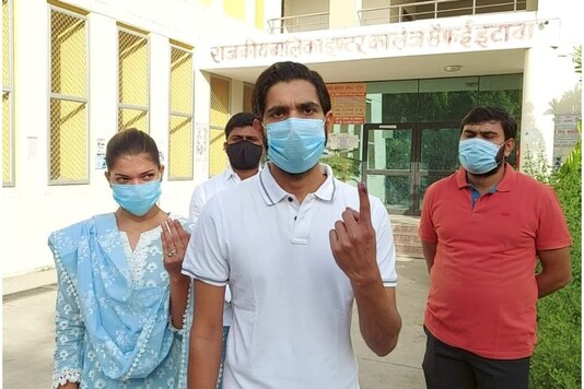 Polling started at 7 am and went on till 6 pm on Monday. Over 3.23 crore people were eligible to vote.