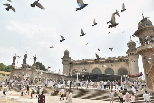 , High Court Asks Telangana Govt to Decide on Weekend Lockdown as Covid Cases Surge, Indian &amp; World Live Breaking News Coverage And Updates