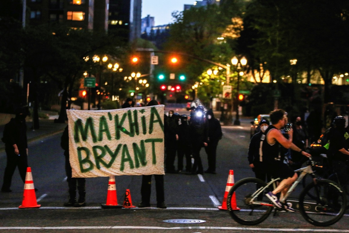 Black Teenager Makhia Bryant Shot Dead by US Police in Ohio, Less Than