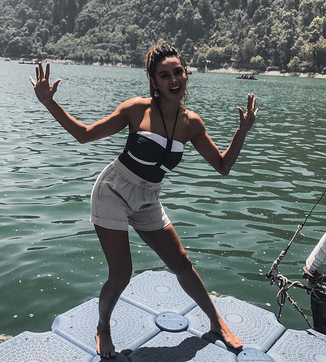  Shibani Dandekar snapped in a candid moment. (Image: Instagram)