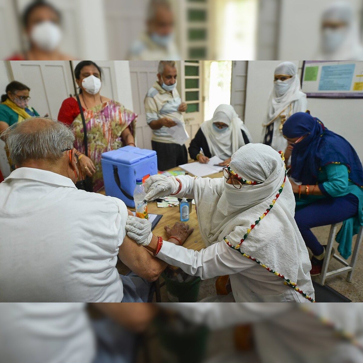 Vaccination For 18 44 Age Group In Karnataka To Begin At Major Govt Hospitals From Tomorrow