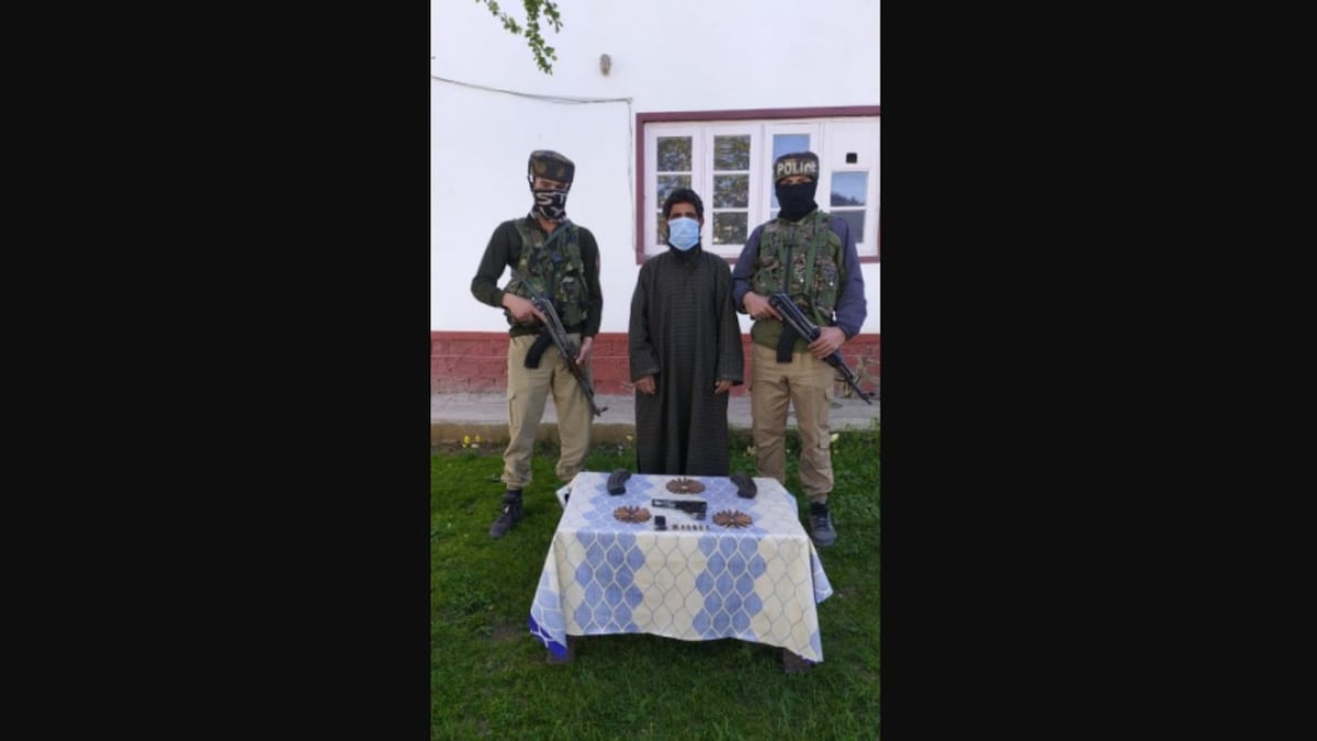 Budgam Police Arrests Al-Badr Terrorist, Arms and Ammunition Recovered