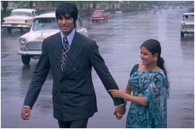 Moushumi Chatterjee Birthday: From Rimjhim Gire Sawan to Oh Hansini, 5 Memorable Songs of the Actress