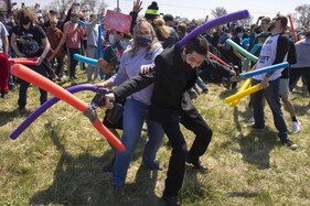 How's the Josh? Hundreds of People Named 'Josh' Show Up at Bizarre Play-Fight in US