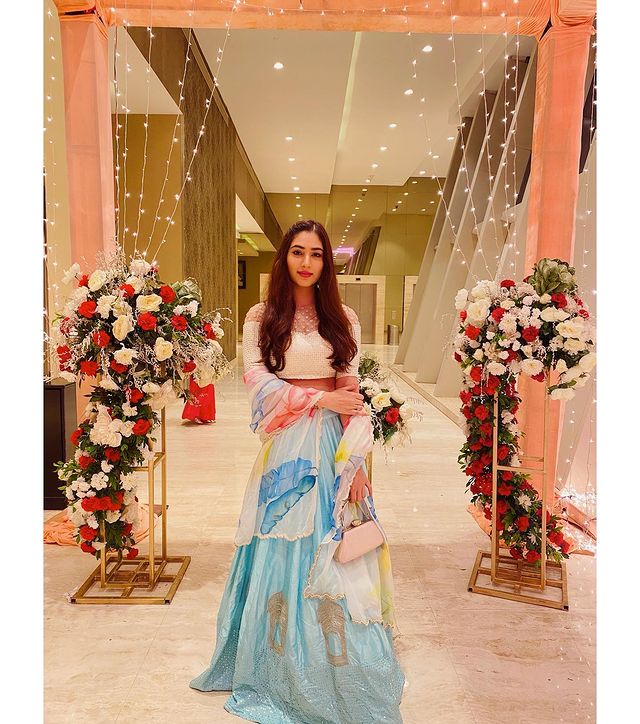 disha parmar blue lehenga price