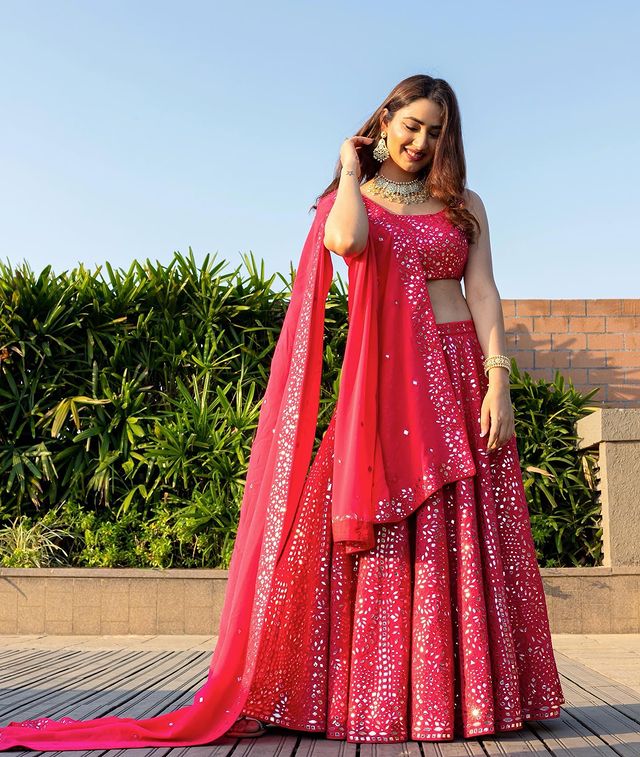 disha parmar blue lehenga price