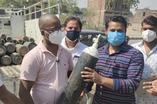 Bhadohi Hospital providing free oxygen cylinders Bhadohi Hospital providing free oxygen cylinders