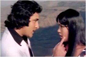 Feroz Khan Death Anniversary: Here Are 5 Memorable Songs of the Actor