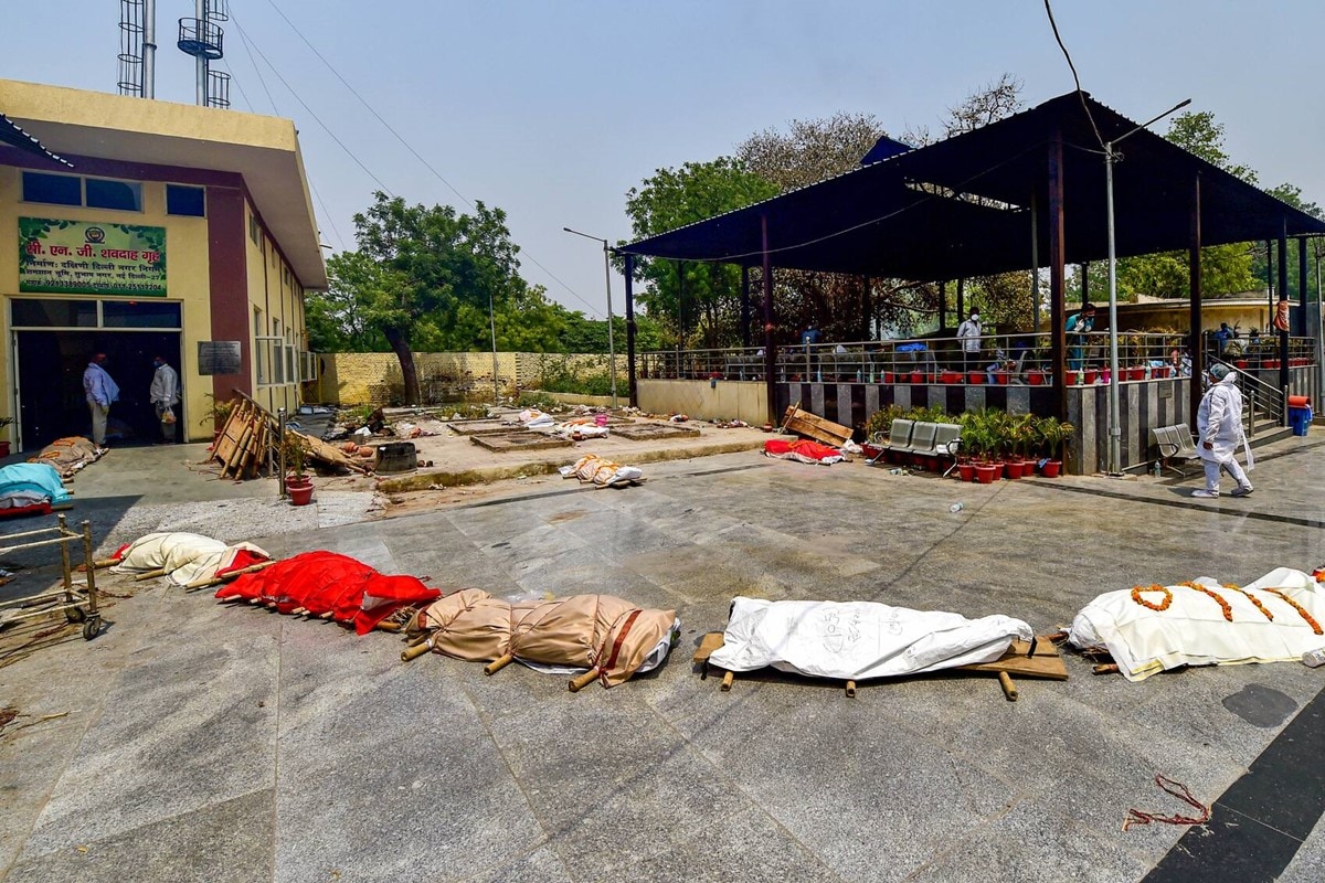 Delhi Covid Crisis: As Death Toll Spirals, Corpses Wait in 20-hr Queues at  Crematoriums