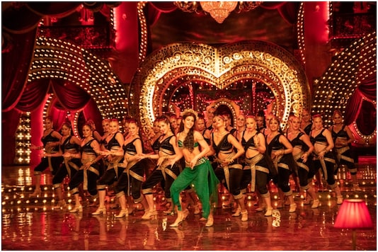 Dil De Diya Song Out: Salman Khan-Jacqueline Fernandez's Sizzling Chemistry  in Radhe's Dance Track