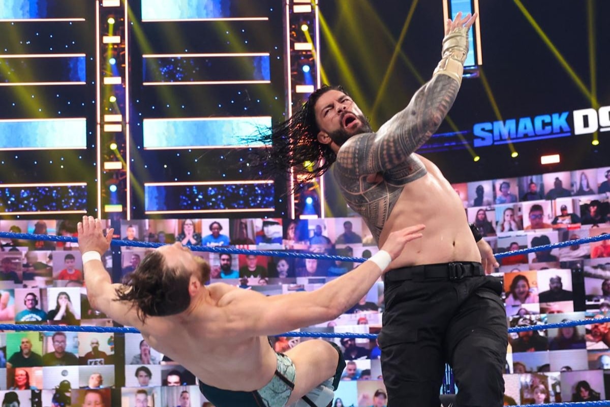 WWE Smackdown Results Roman Reigns Retains Universal Championship Title