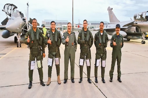 Sixth batch of Rafale aircrafts to arrive in India from France today evening. (Image: India in France Twitter)