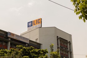 LIC Employees to Have Five Working Days From May 10