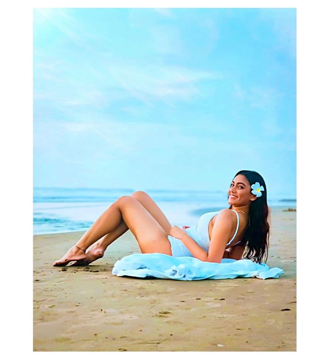 Sana Makbul Raises Temperature With Her Droolworthy Pictures On Instagram,  See Pics