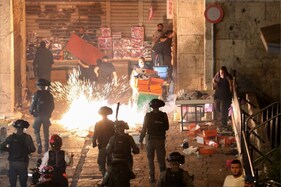  Scores More Wounded in New Jerusalem Clashes
