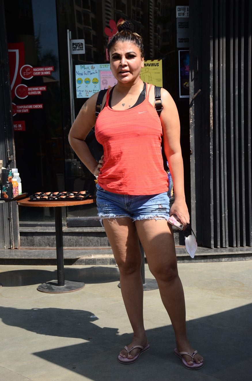 Rakhi Sawant snapped. (Image: Viral Bhayani) Rakhi Sawant snapped. (Image: Viral Bhayani)