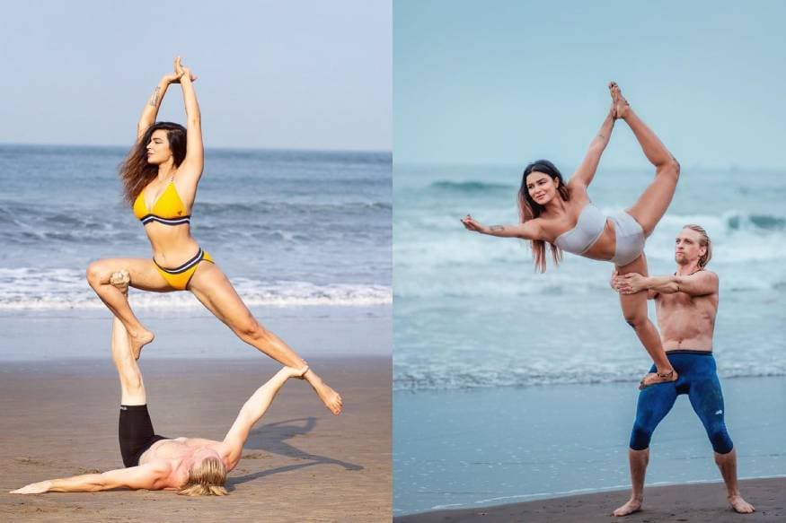 7,554 Couple Beach Yoga Royalty-Free Photos and Stock Images | Shutterstock