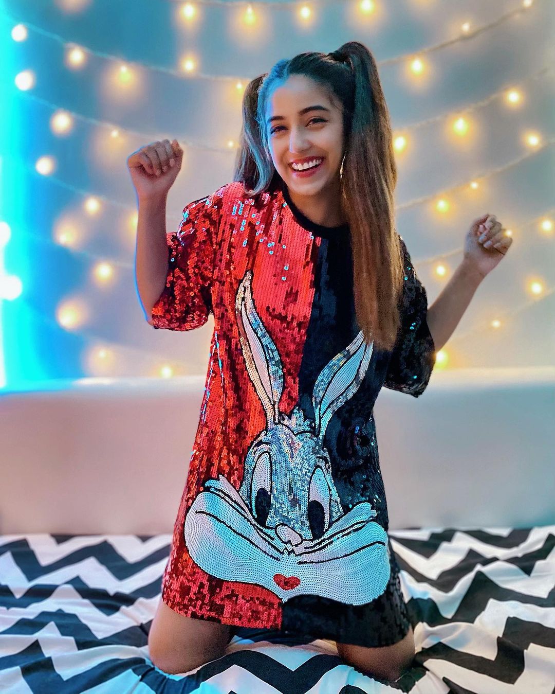 Srishty Rode Looks Mesmerising In Sparkly Dress, See The Diva Slaying It  Hard With Her Style - News18