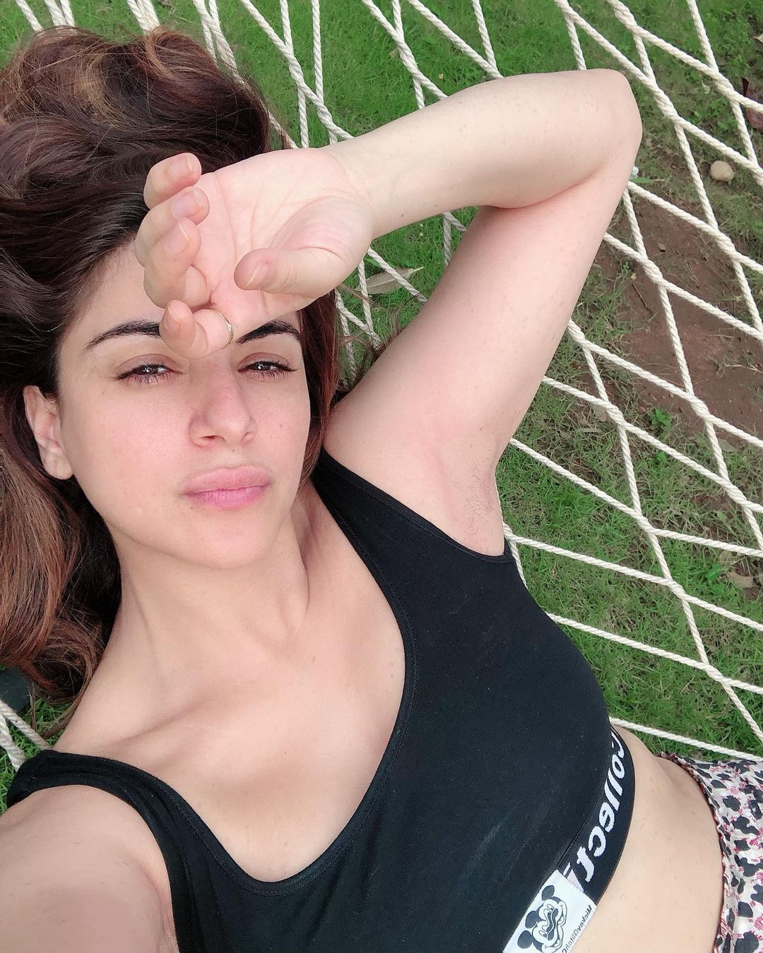 Shraddha Arya Is A Stunner And Her Instagram Pictures Are Proof ...