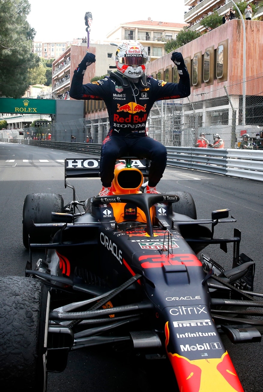 In Pics Max Verstappen Wins Monaco Gp Kisses Girlfriend In Celebration