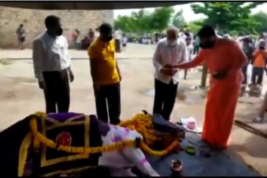 Video grab of horse funeral in Karnataka. 
(Credit: ANI/ Twitter)
