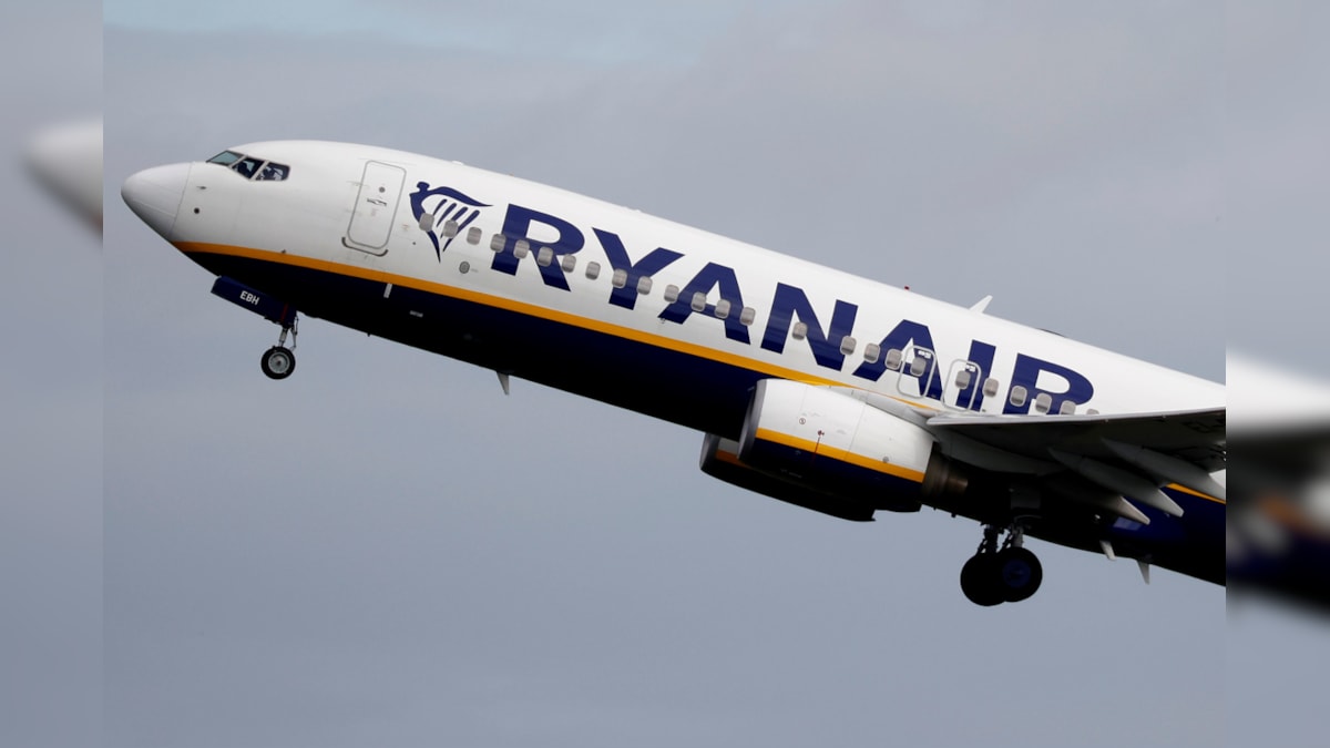 Poland-Bound Ryanair Air Flight Diverted to Berlin Due to Possible Threat on Board