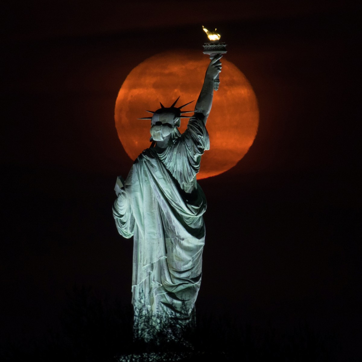 1622026280_supermoon.jpg?impolicy=websit