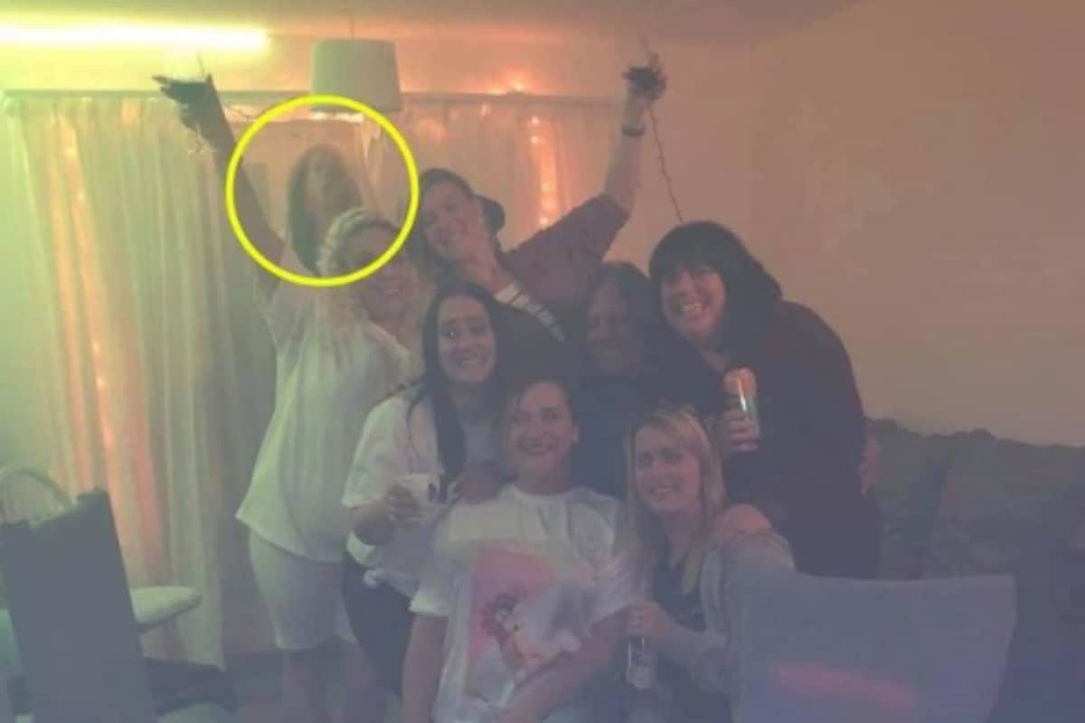 UK Woman Spends Sleepless Nights after Spotting 'Ghost' in House Party Photo