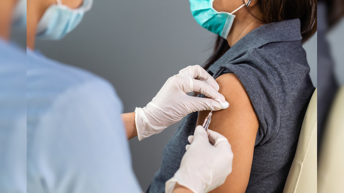 Is COVID-19 Vaccine Mandatory? Who Can and Can't Get Vaccinated? Here’s All You Need To Know