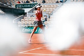 French Open 2021: Birthday Girl Iga Swiatek Launches Title Defence with Straight Sets Win