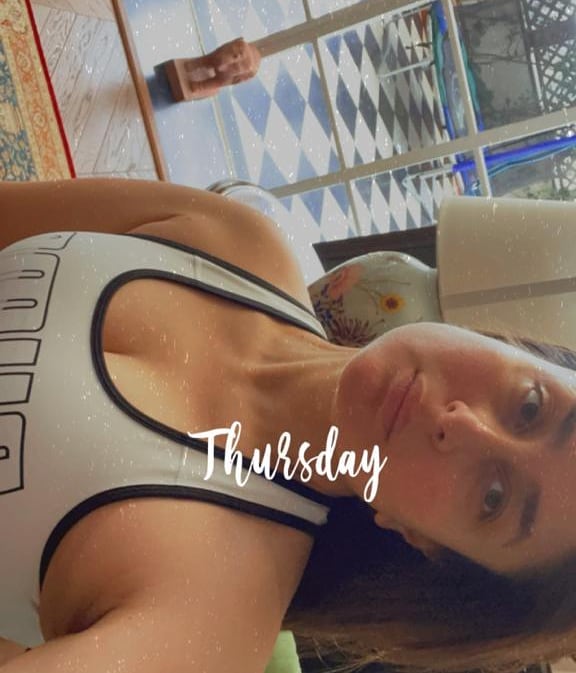  Kareena Kapoor Khan shared this sexy selfie in a sports bra post her workout. (Image: Instagram)
