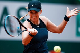 Victoria Azarenka in French Open Fourth Round for First Time in Eight Years