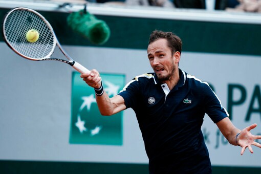 seed daniil medvedev races  roland garros     time