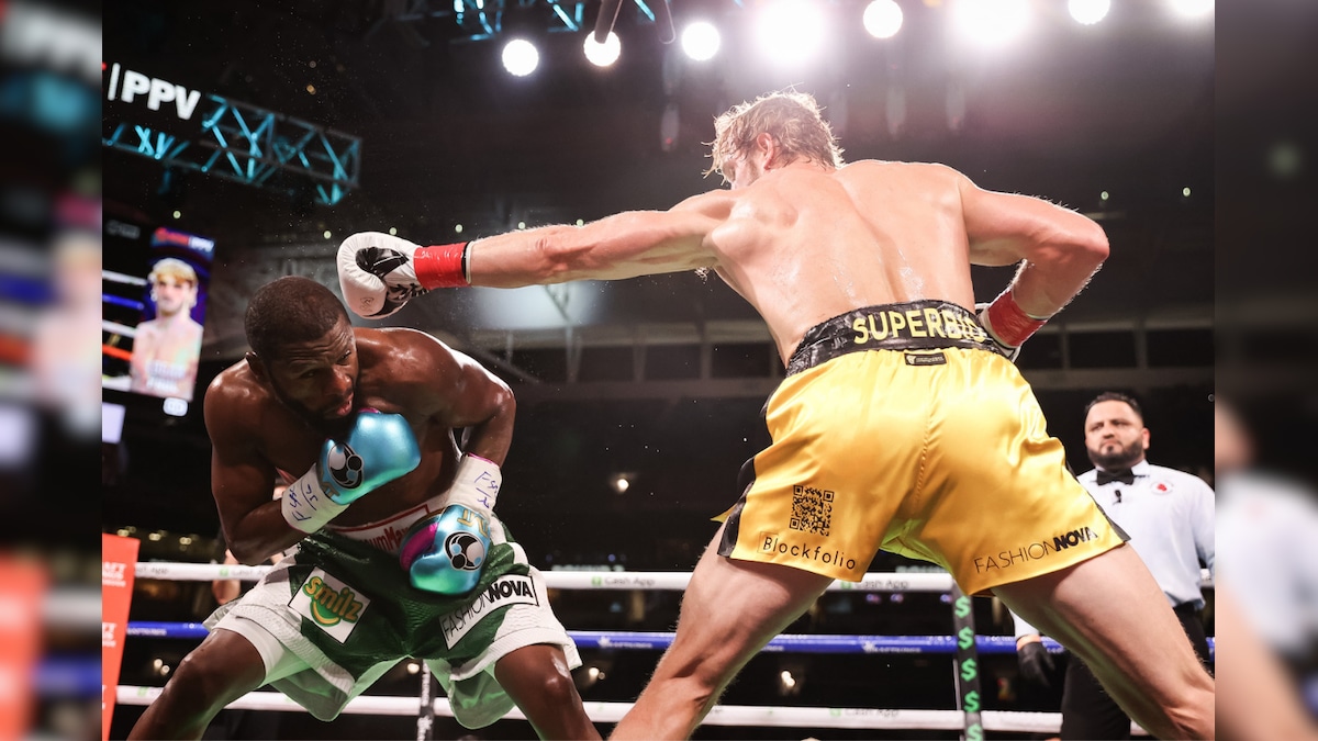 Floyd Mayweather Barely Breaks Sweat in Exhibition Bout vs YouTuber Logan Paul